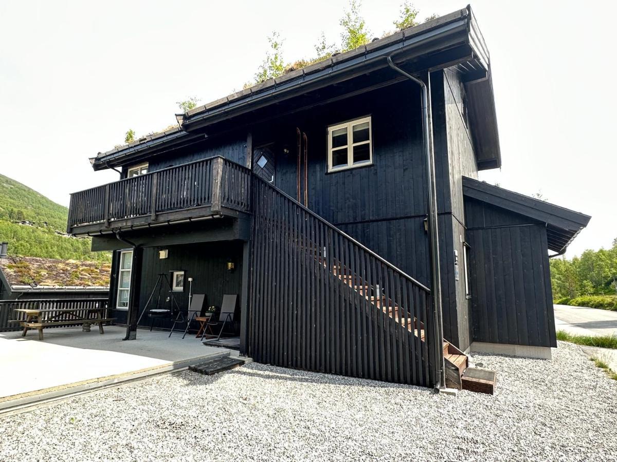 Lovise Mountain Apartment Stranda  Exteriér fotografie