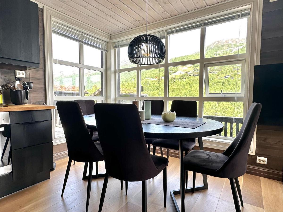 Lovise Mountain Apartment Stranda  Exteriér fotografie